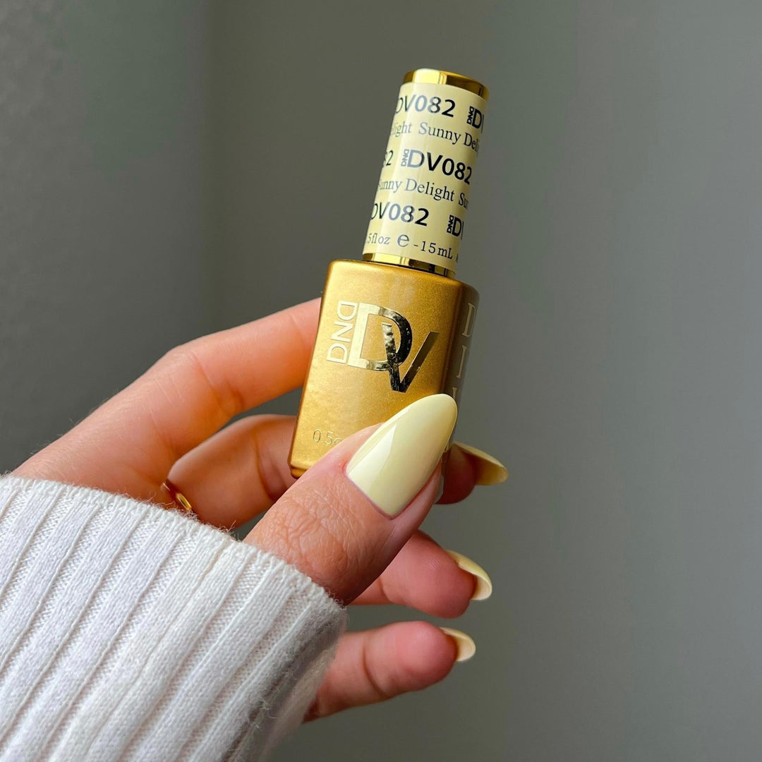DND Diva #82 Sunny Delight – nail swatch 3