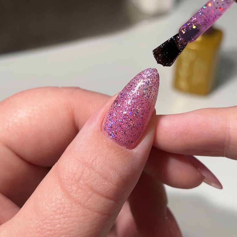 DND Diva #9 Jewel – nail swatch 3