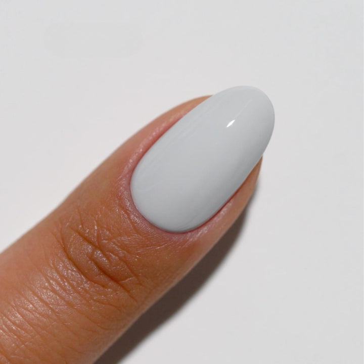 DND Diva #91 Breeze Nordic – nail swatch 4