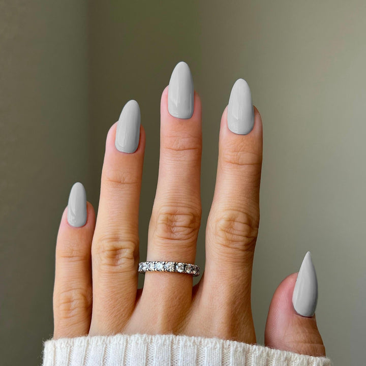 DND Diva #91 Breeze Nordic – nail swatch