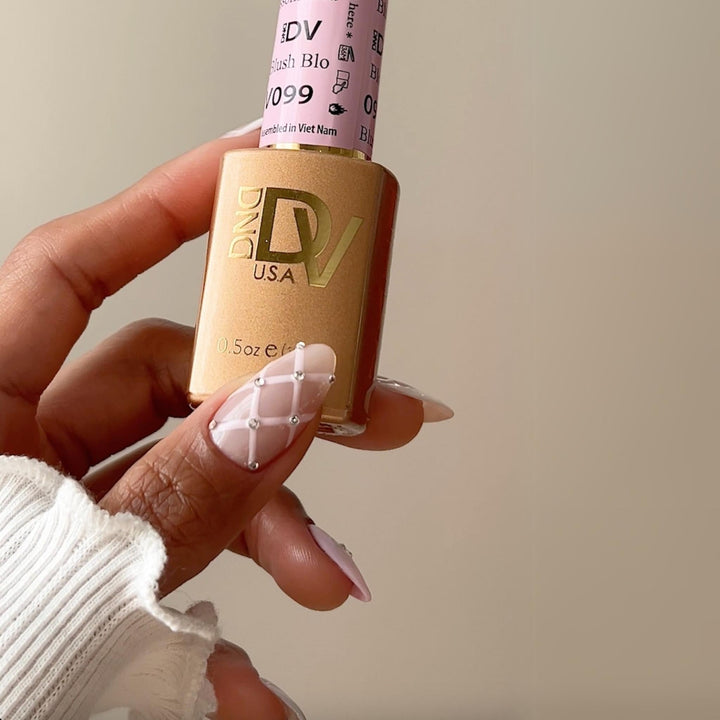 DND Diva #99 Blush Blossom – nail swatch 2