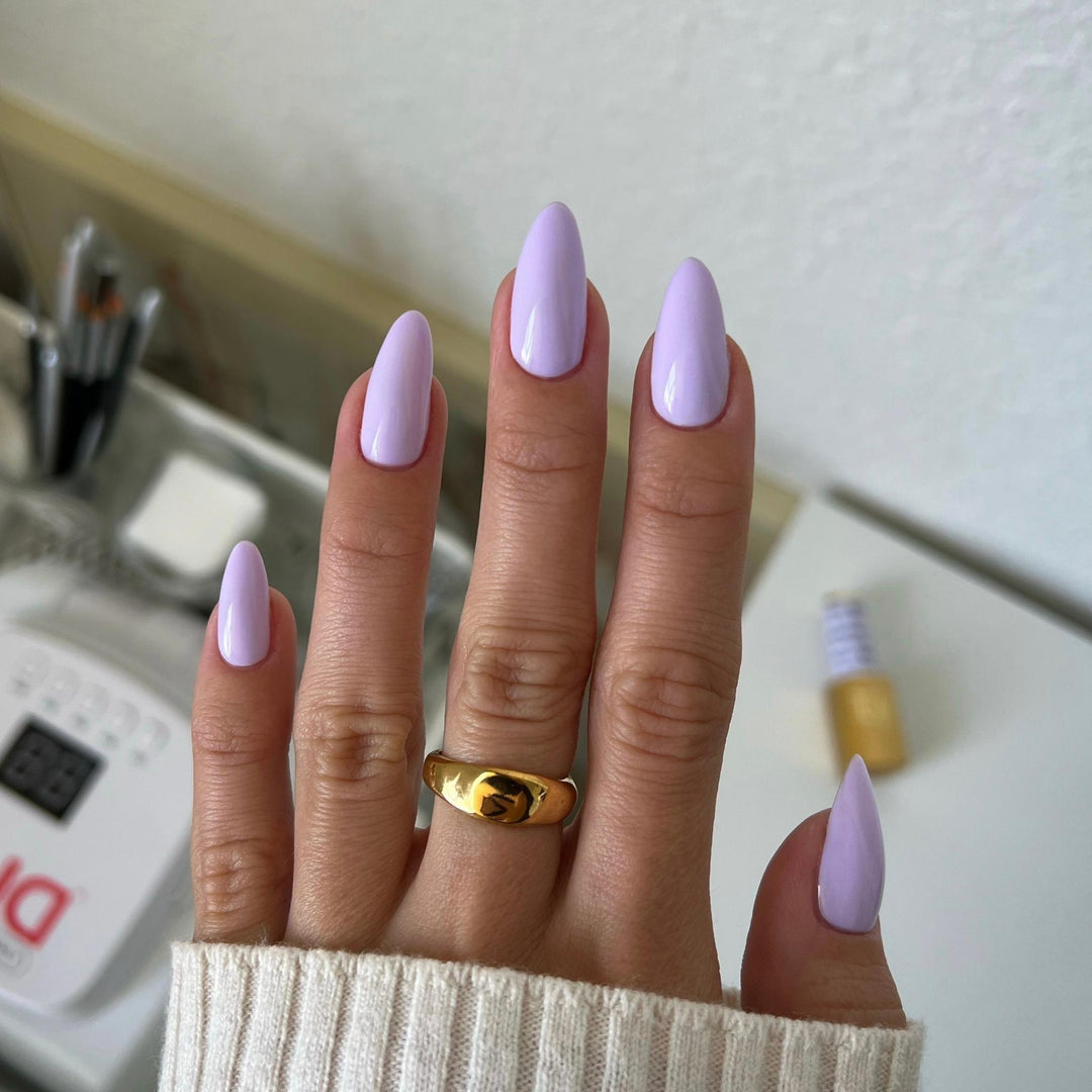 DND Diva #102 Off The Grid – nail swatch