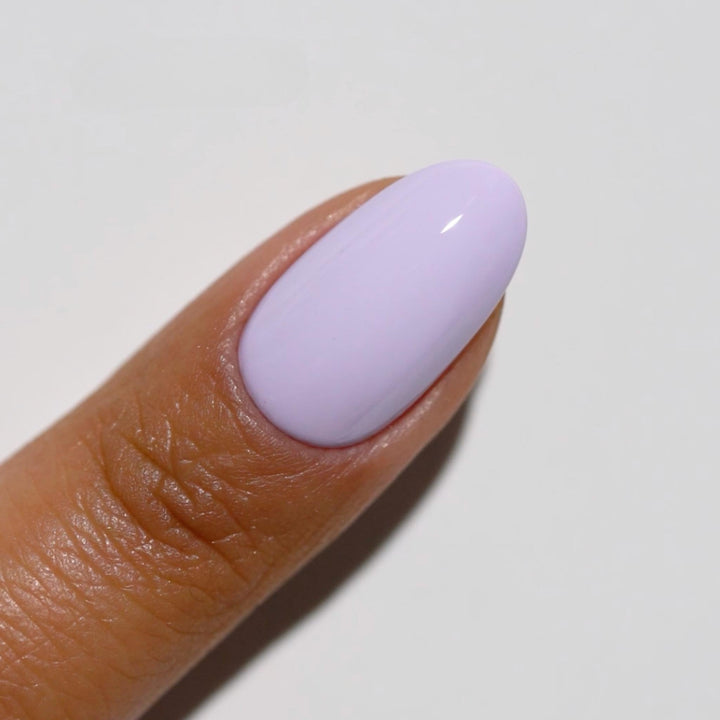 DND Diva #103 Lavender Dainty – nail swatch 4