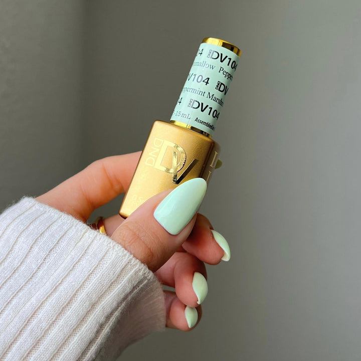 DND Diva #104 Marshmallow Peppermint – nail swatch 2