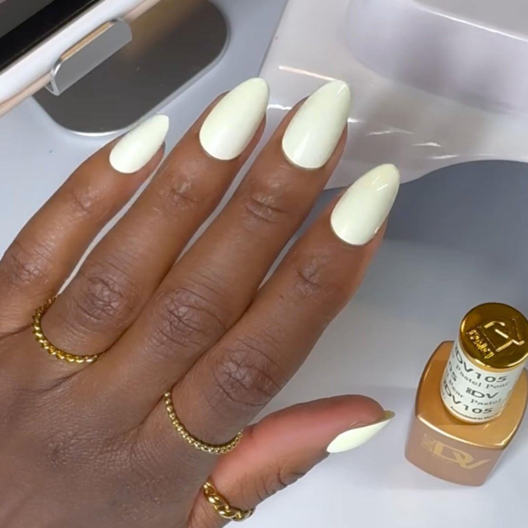 DND Diva #105 Pastel Pear – nail swatch 6