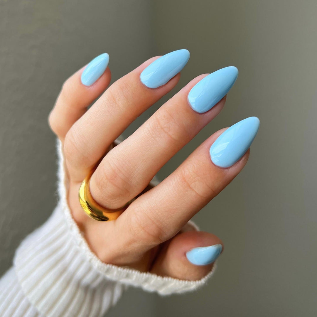 DND Diva #109 Sky High – nail swatch