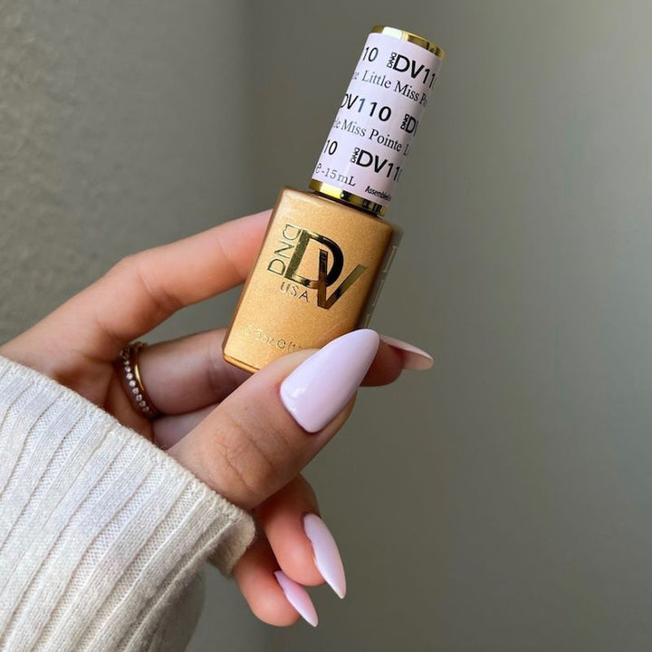 DND Diva #110 Little Miss Pointe – nail swatch 2