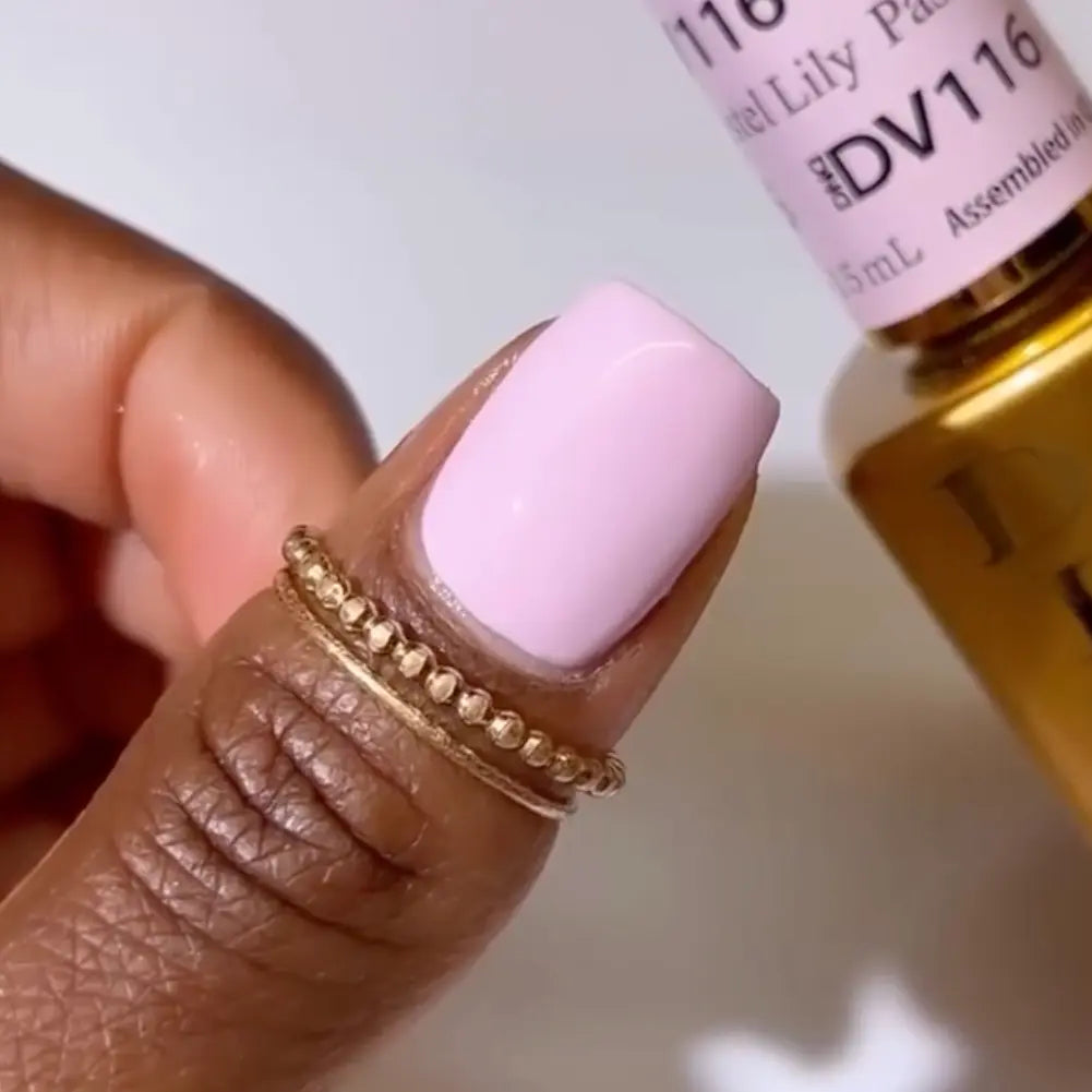 DND Diva #116 Lily Pastel – nail swatch