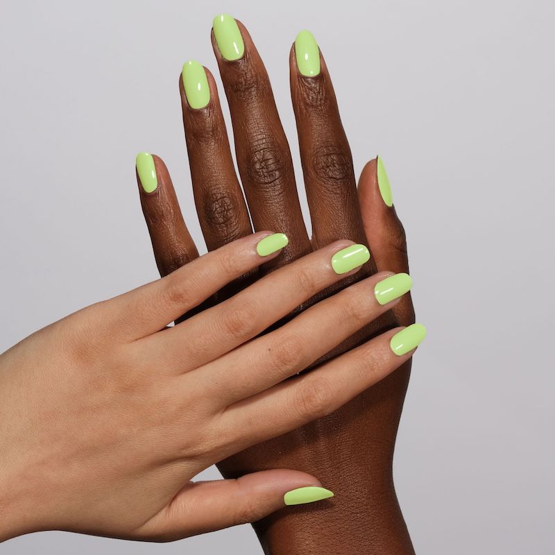 DND Diva #117 Dewy Limeade – nail swatch 6
