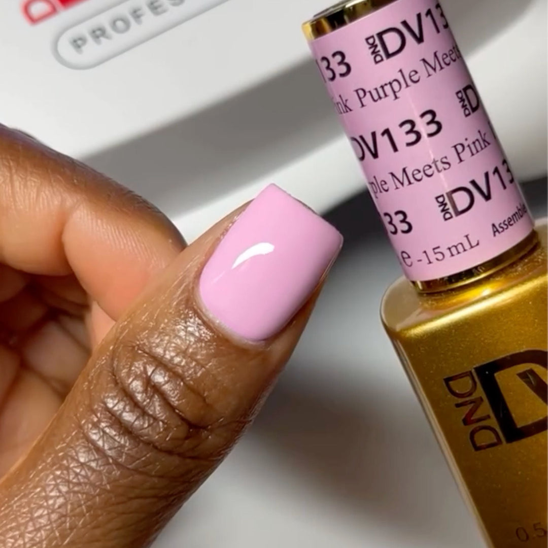 DND Diva #133 Purple Meets Pink – nail swatch 4
