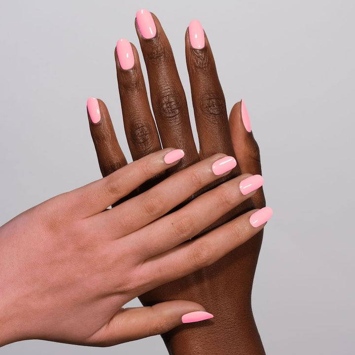 DND Diva #134 Bubblegum Bliss – nail swatch
