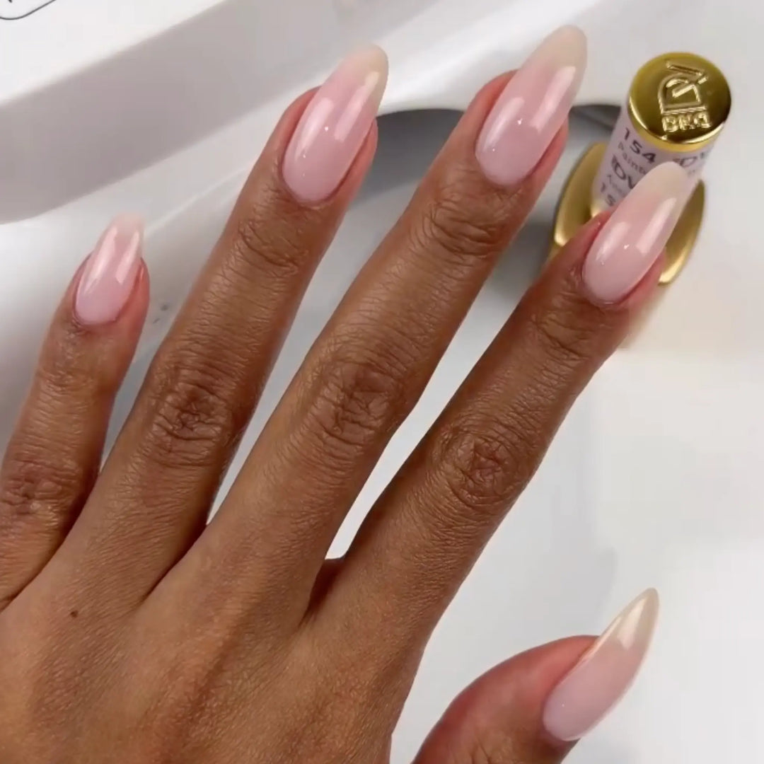 DND Diva #154 Painter's Antidote – nail swatch 4