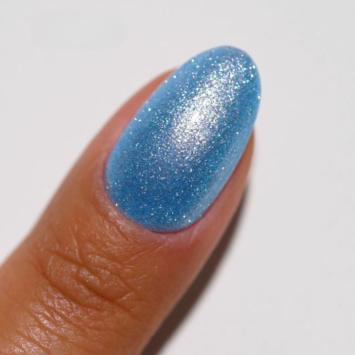 DND Diva #18 Reve Palais – nail swatch 4