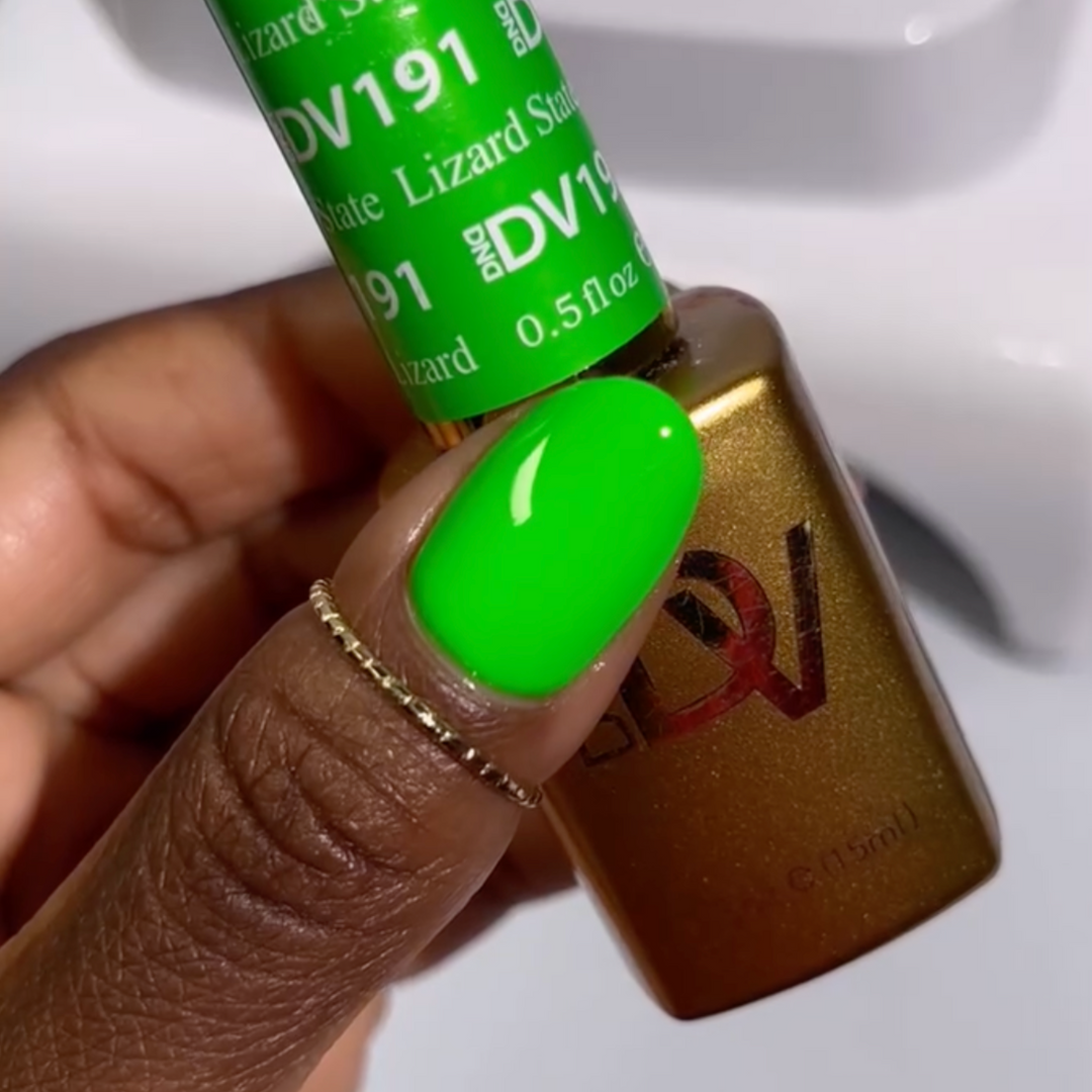 DND Diva #191 Lizard State – nail swatch 2