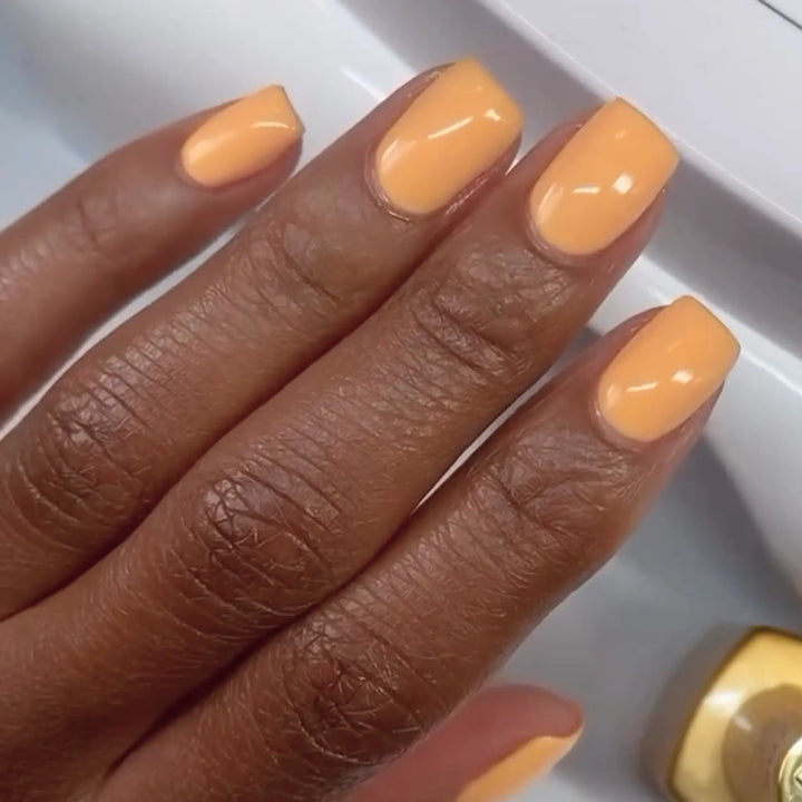 DND Diva #205 Papaya Pop – nail art