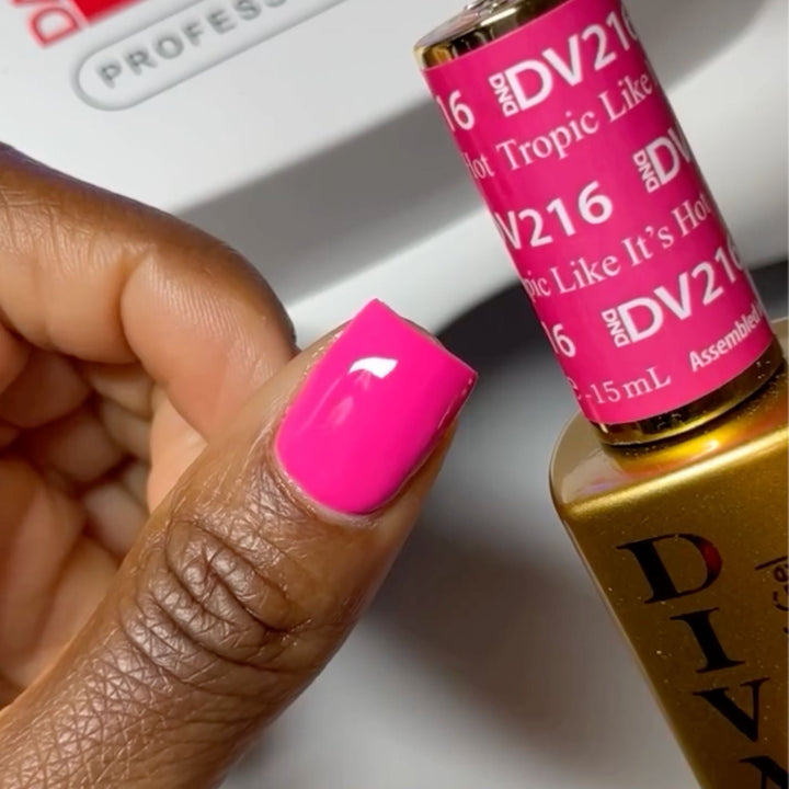 DND Diva #216 Tropic Like It's Hot – nail swatch