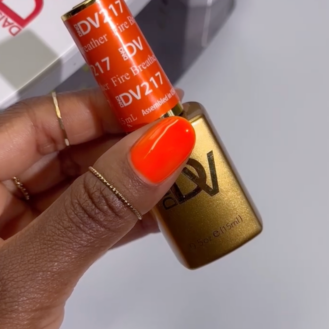 DND Diva #217 Fire Breather – nail swatch