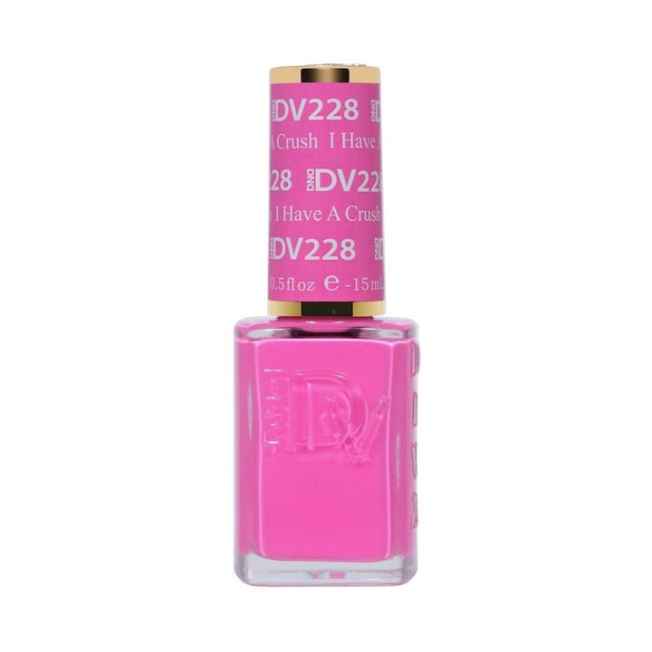 DND Diva #228 I have a crush – lacquer bottle