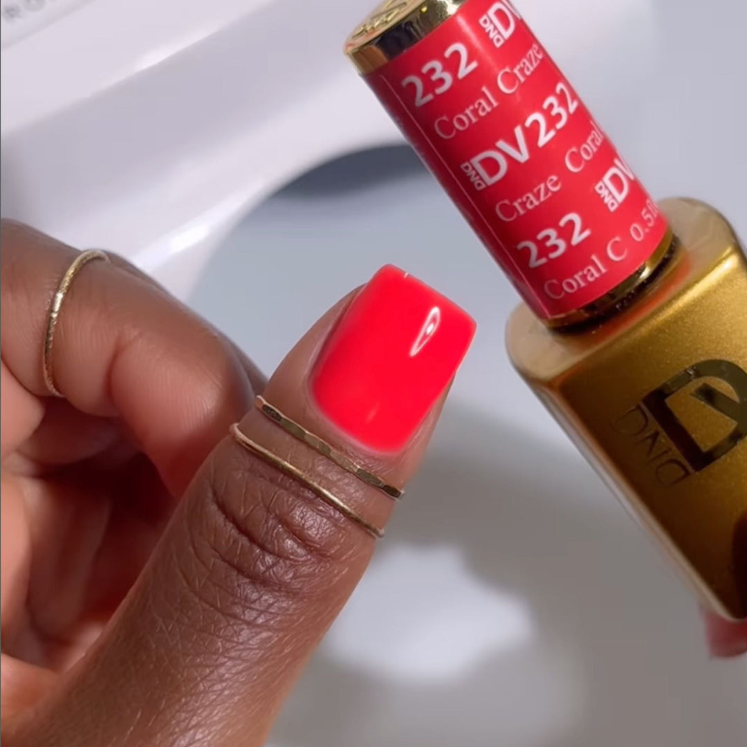 DND Diva #232 Coral Craze – nail swatch