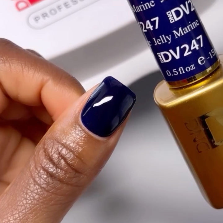 DND Diva #247 Jelly Marine – nail swatch 2