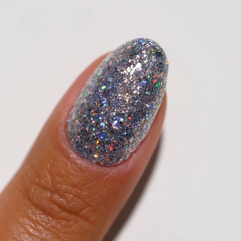 DND Diva #25 Chunky Holo – nail swatch