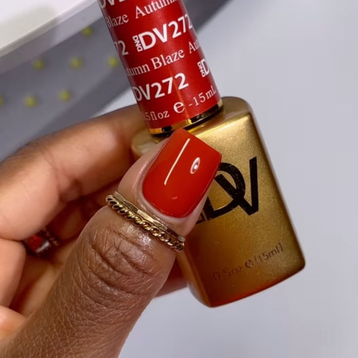 DND Diva #272 Autumn Blaze – nail swatch 5