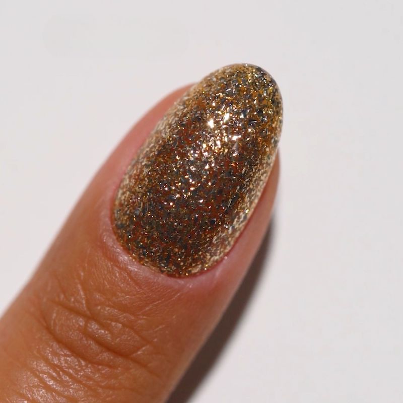 DND Diva #28 Ready For The Ball – nail swatch