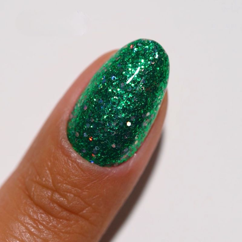 DND Diva #30 Jade Jingle – nail swatch