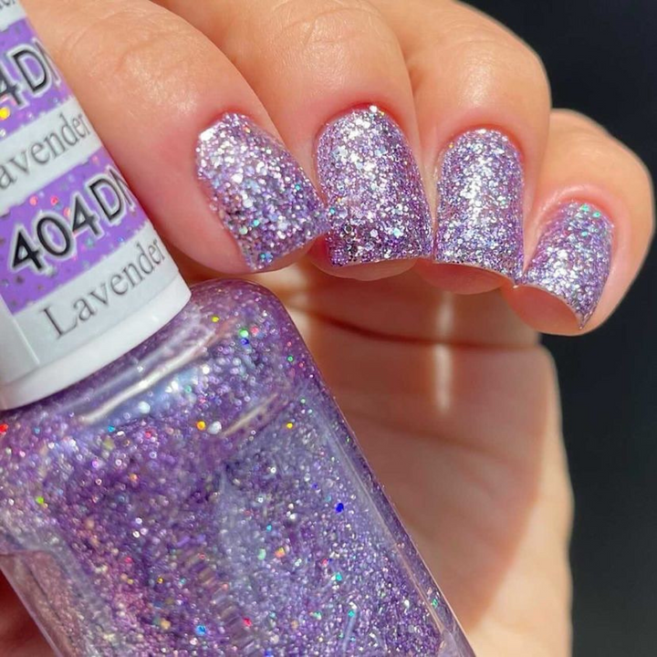DND Gel #404 Lavender Daisy – nail swatch