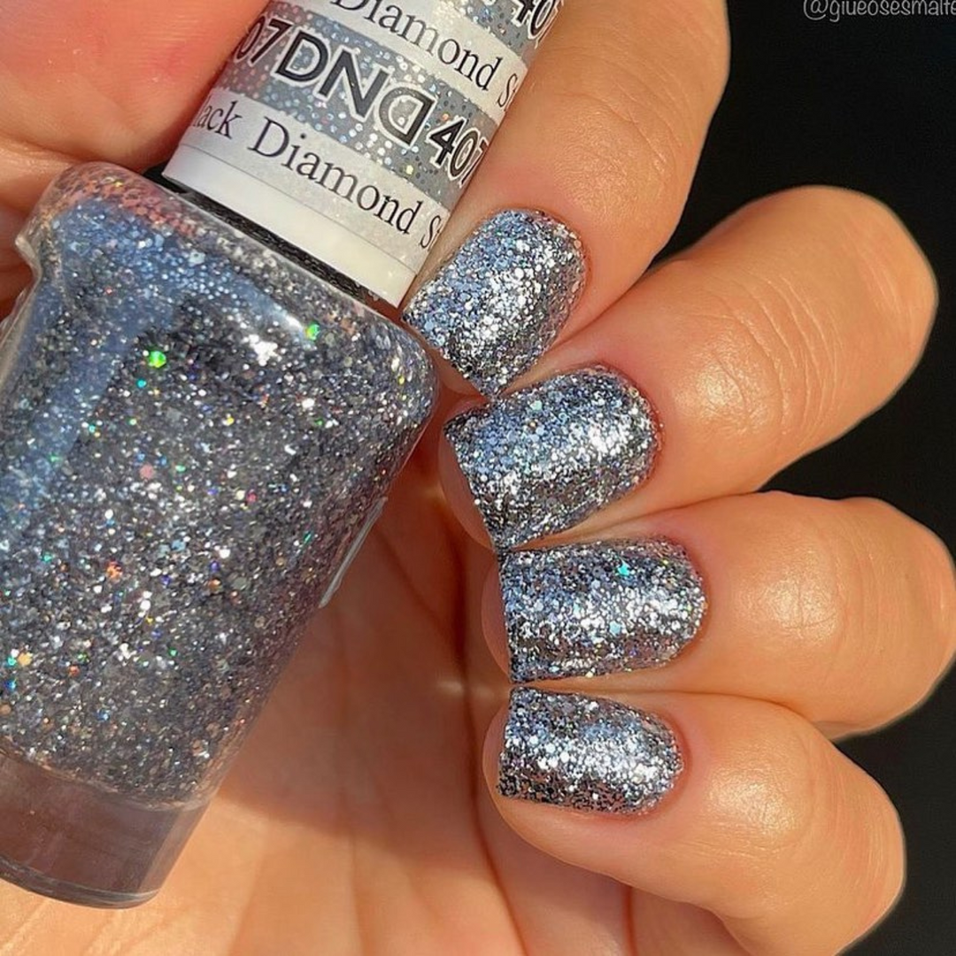 DND Gel #407 Black Diamond Star – nail swatch