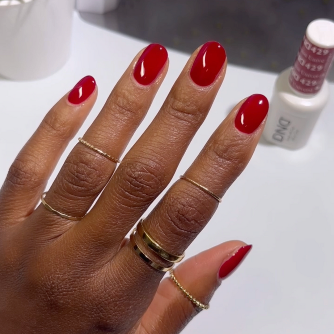DND Gel #429 Boston University Red – nail swatch 4