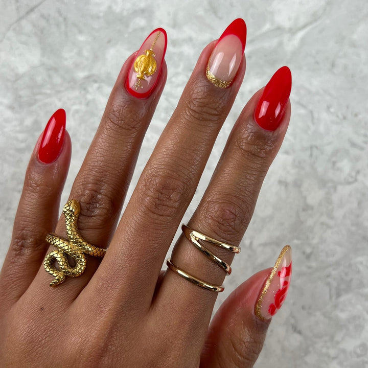 DND Gel #430 Ferrari Red – nail art