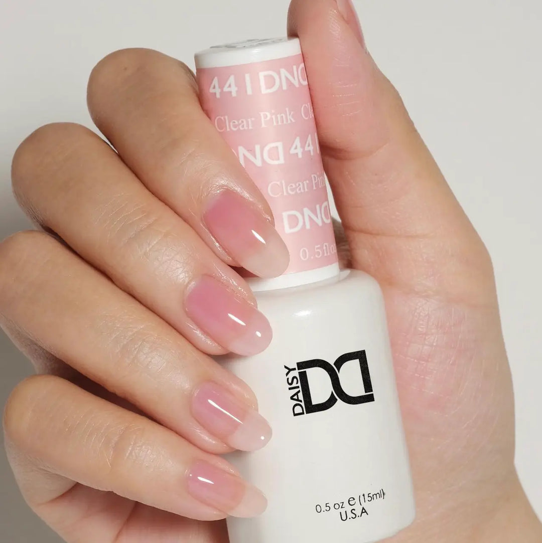 DND Gel #441 Clear Pink – nail swatch