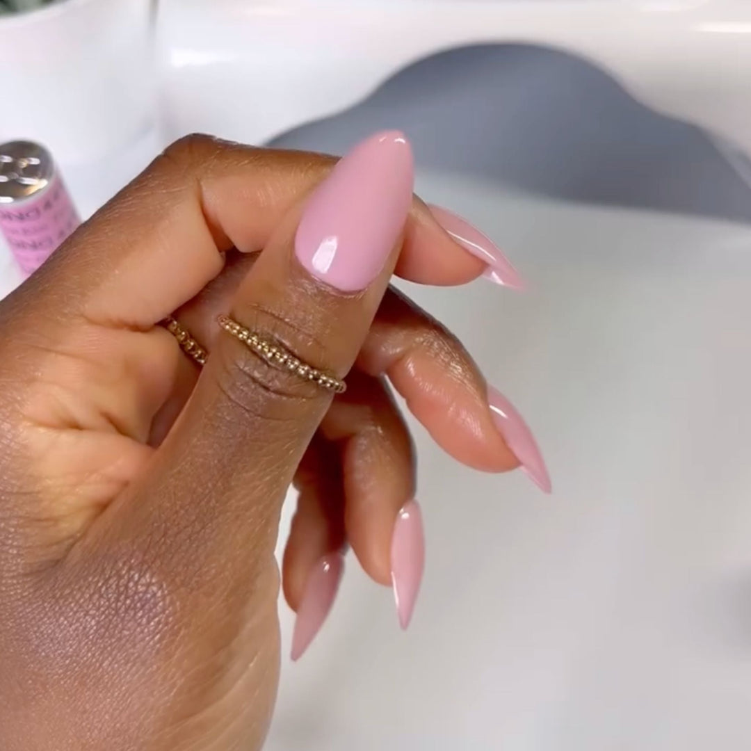 DND Gel #449 First Kiss – nail swatch 3