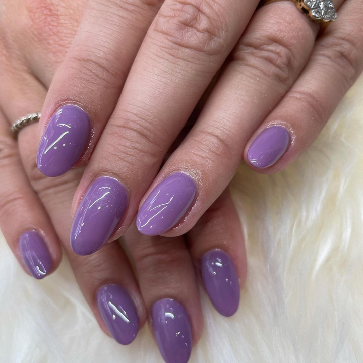 DND Gel #450 Sweet Purple – nail swatch 2