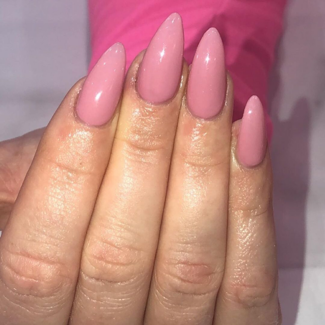 DND Gel #451 Rock "N" Rose – nail swatch