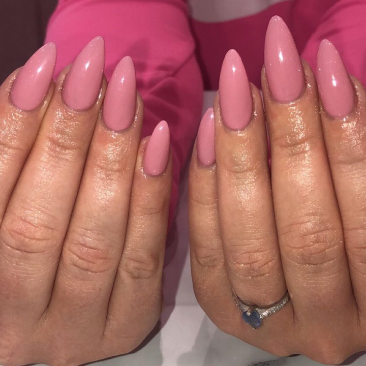 DND Gel #451 Rock "N" Rose – nail swatch 2