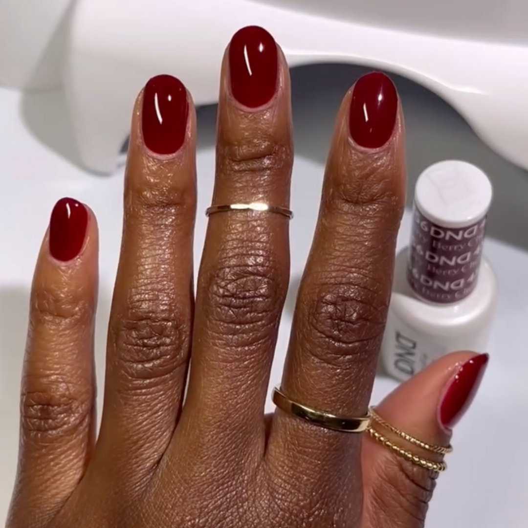 DND Gel #456 Cherry Berry – nail swatch 7