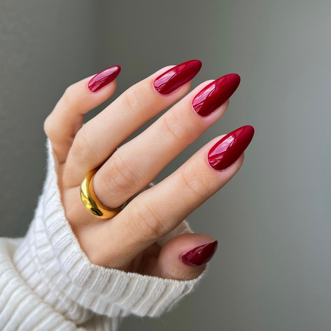 DND Gel #456 Cherry Berry – nail swatch