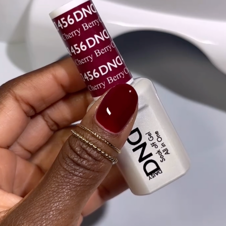DND Gel #456 Cherry Berry – nail swatch 6