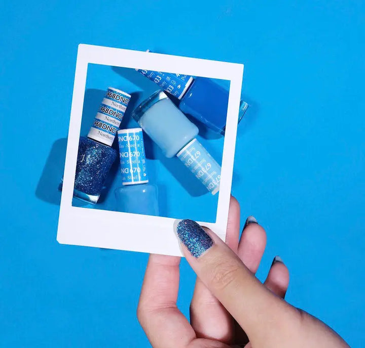DND Gel #468 Northern Sky – nail swatch