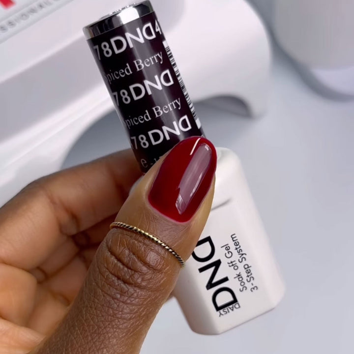 DND Gel #478 Spiced Berry – nail swatch 3