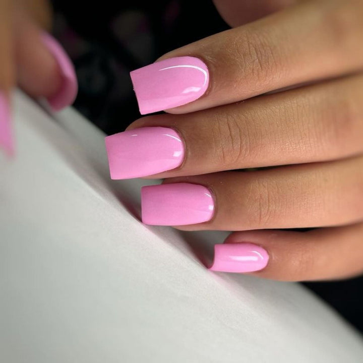 DND Gel #497 Baby Girl – nail swatch 2