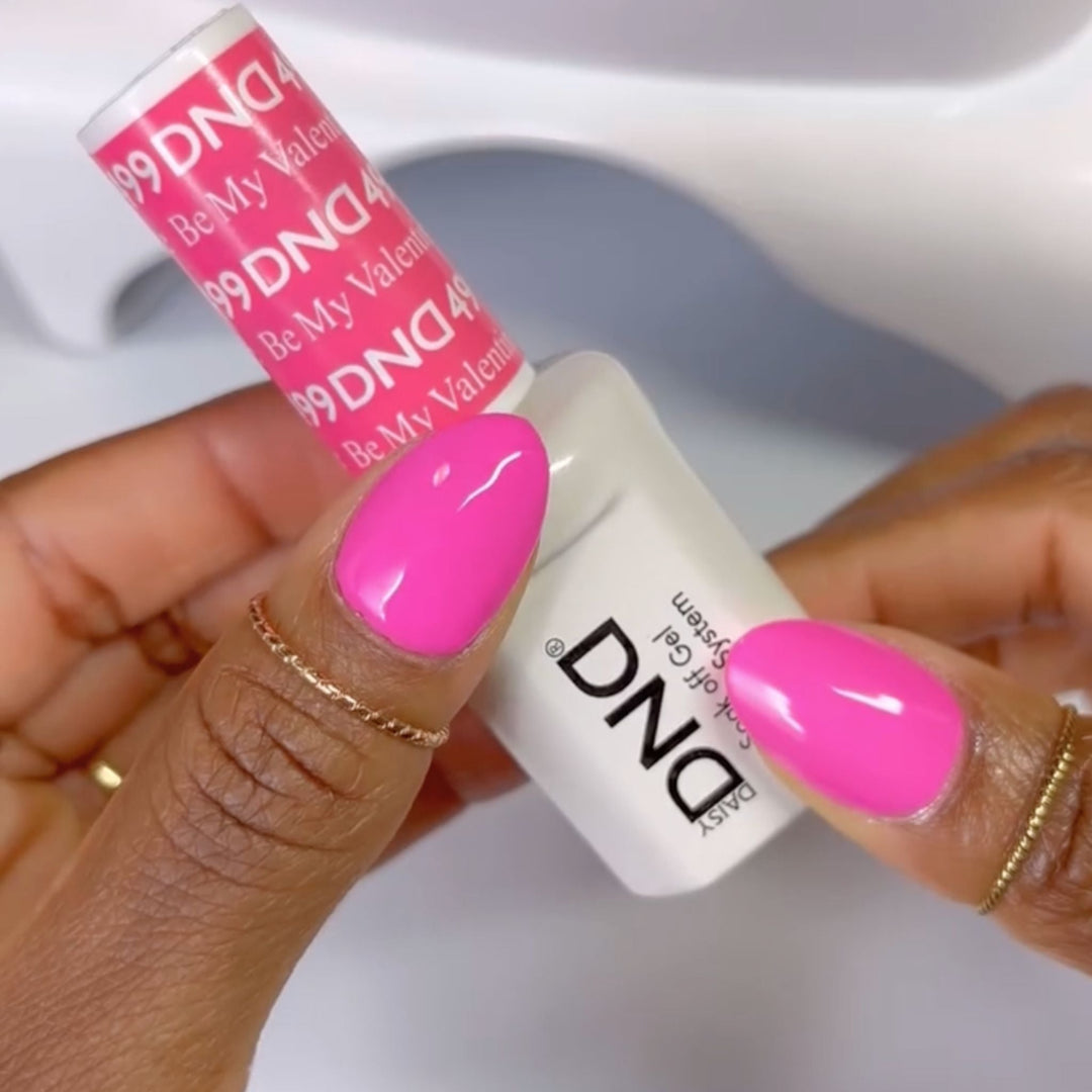 DND Gel #499 Be My Valentine – nail swatch 2