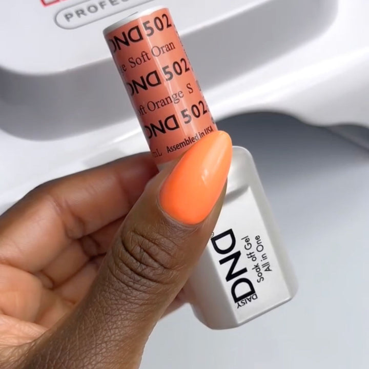 DND Gel #502 Soft Orange – nail swatch