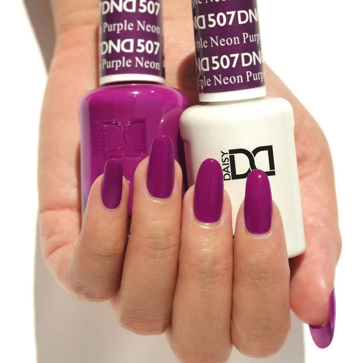 DND Gel #507 Neon Purple – nail swatch