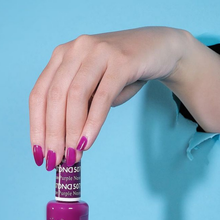 DND Gel #507 Neon Purple – nail swatch 2