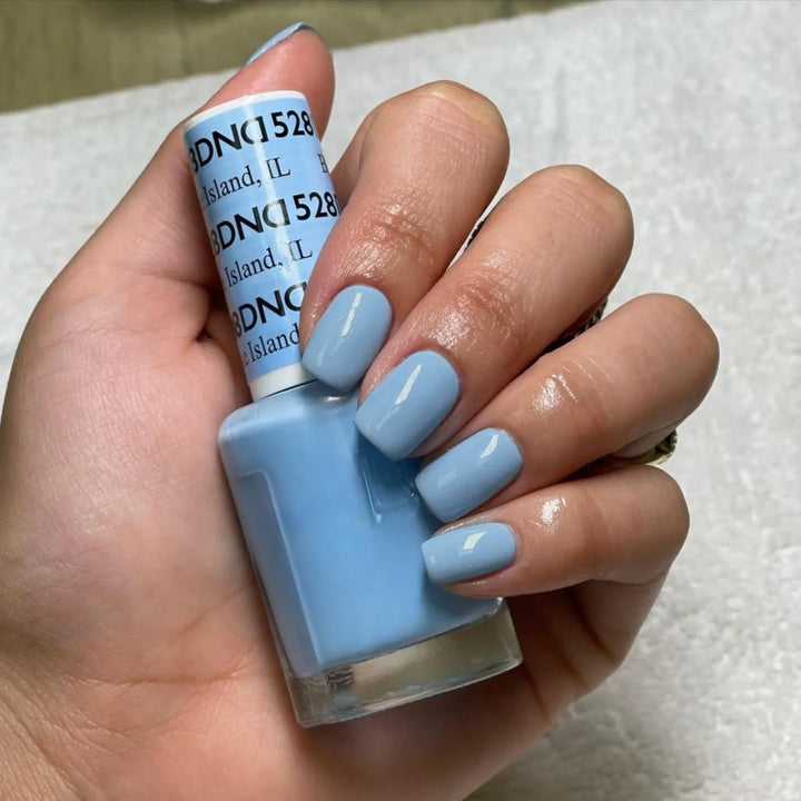 DND Gel #528 Blue Island – nail swatch