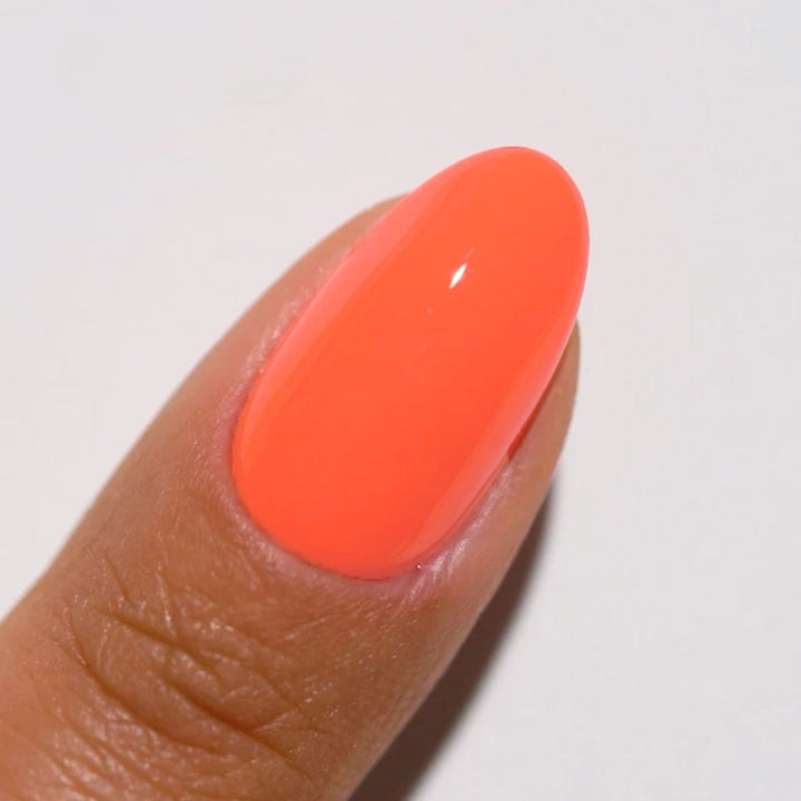 DND Gel #544 Orange Cove – nail swatch