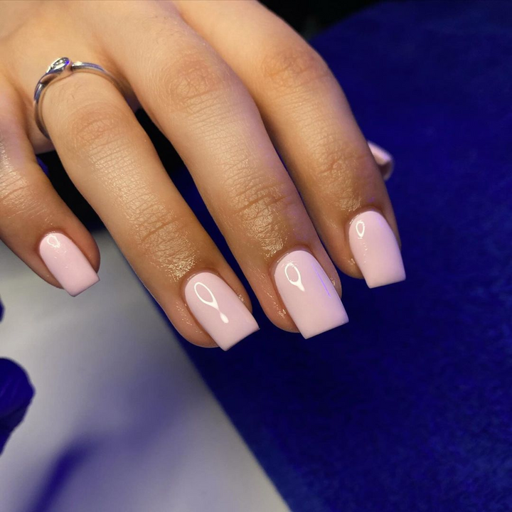 DND Gel #550 Coral Castle – nail swatch 2